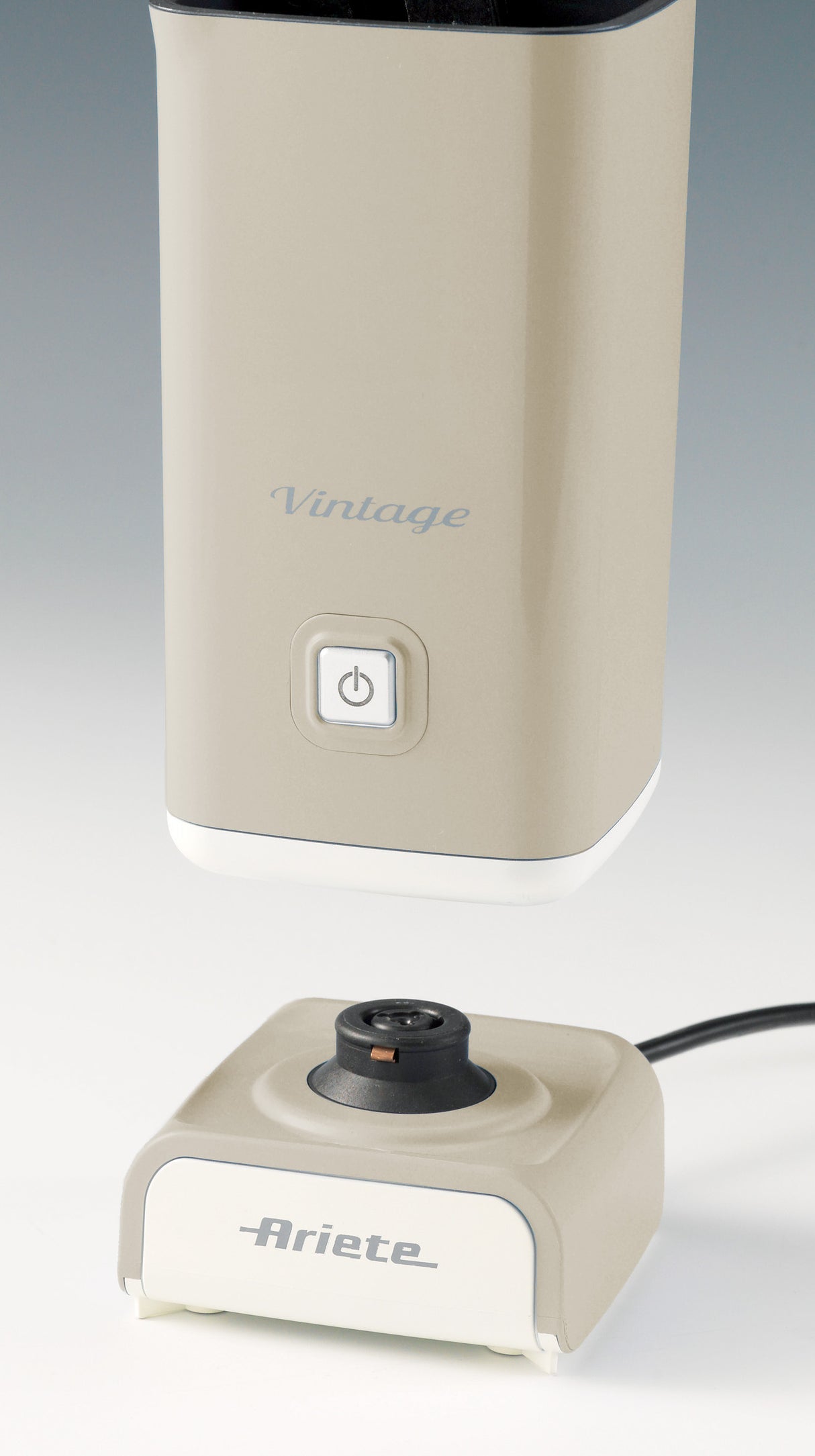 Ariete 2878 Cappuccinatore Vintage - Montalatte a caldo e a freddo - Cappuccino, cioccolata, infusi liofilizzati - 500 Watt - Beige